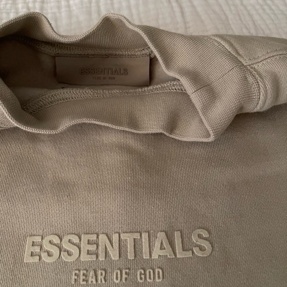 FEAR OF GOD - ESSENTIALS: Beige crewneck - Picture 6 of 11